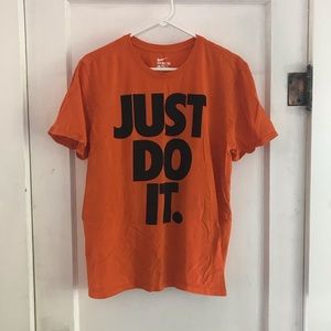 Nike t shirt